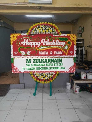 Papan Bunga di Singarajan Pontang